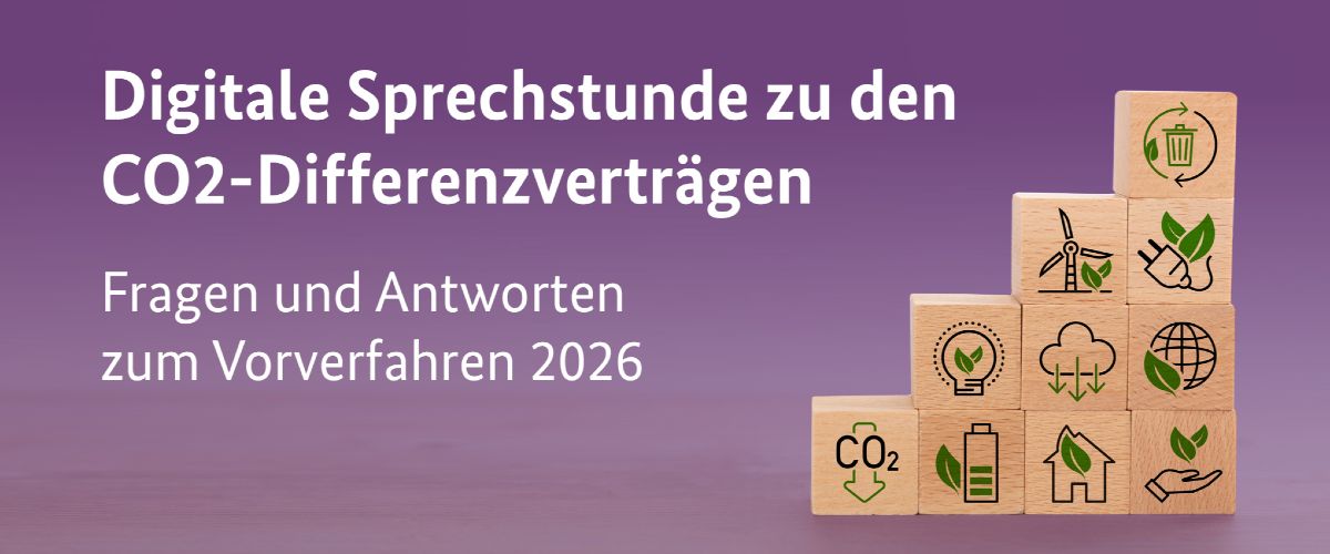 Das Bild ist eine Collage aus Text und der Abbildung mehrerer aufeinandergestapelter Würfel. Der Text lautet: 