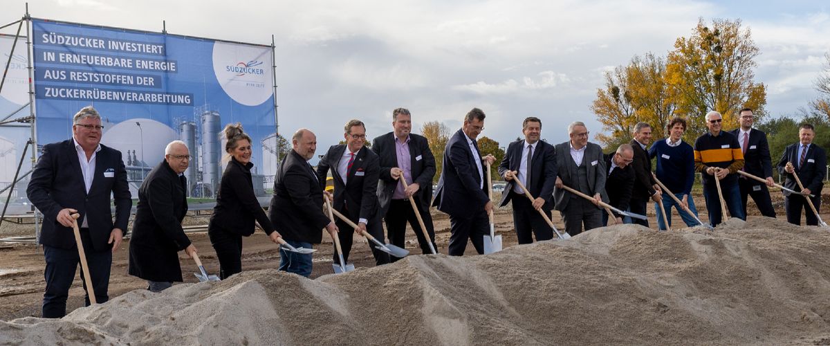 Symbolischer Spatenstich für den Bau des Bio Energy Hub im Chemie- und Industriepark Zeitz in Tröglitz (Sachsen-Anhalt) am 27. Oktober 2025.